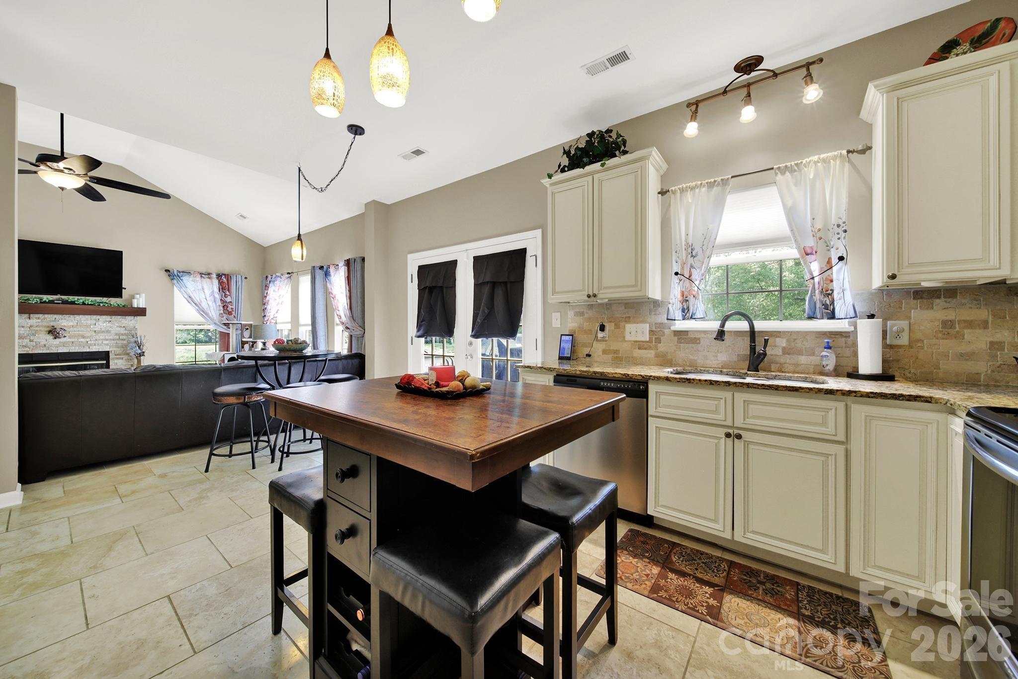 7221 Maitland Lane Charlotte NC 28215