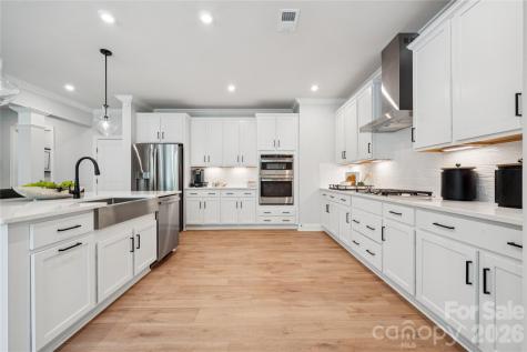 103 Coronado Avenue Matthews NC 28104