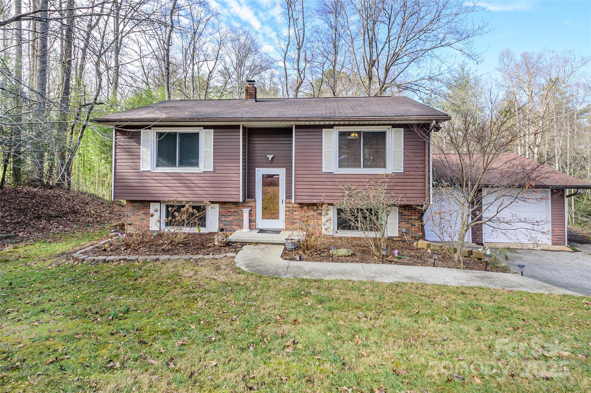 220 Leverette Drive Hendersonville NC 28791