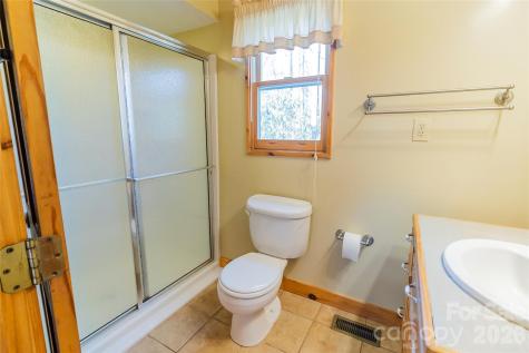 106 Cabin Creek Road Sylva NC 28779