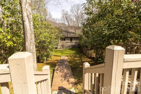 106 Cabin Creek Road Sylva NC 28779