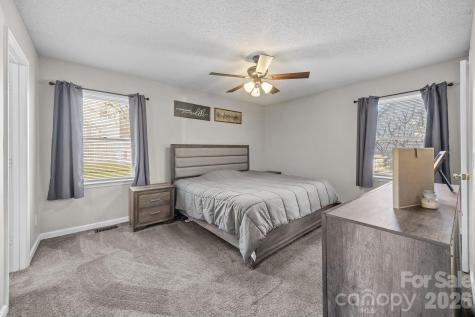 1010 Oakmont Court Salisbury NC 28146