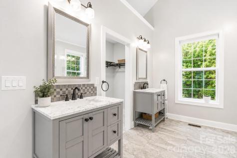 60 Hawks Pointe Lane Weaverville NC 28787