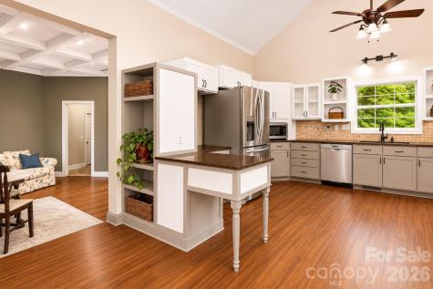 60 Hawks Pointe Lane Weaverville NC 28787
