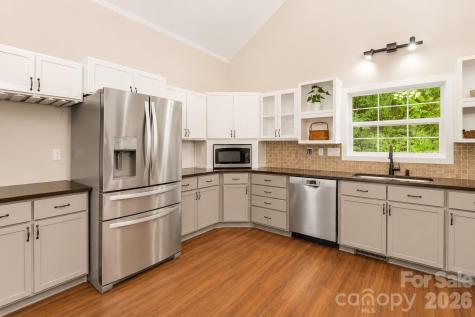60 Hawks Pointe Lane Weaverville NC 28787