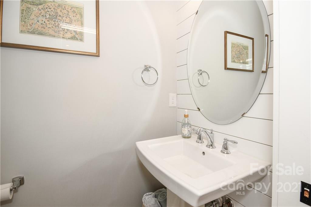 2544 Vail Avenue Charlotte NC 28207