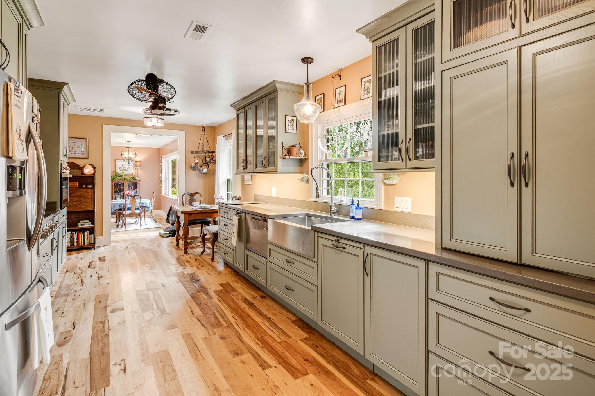 52 Shorewood Drive Asheville NC 28804