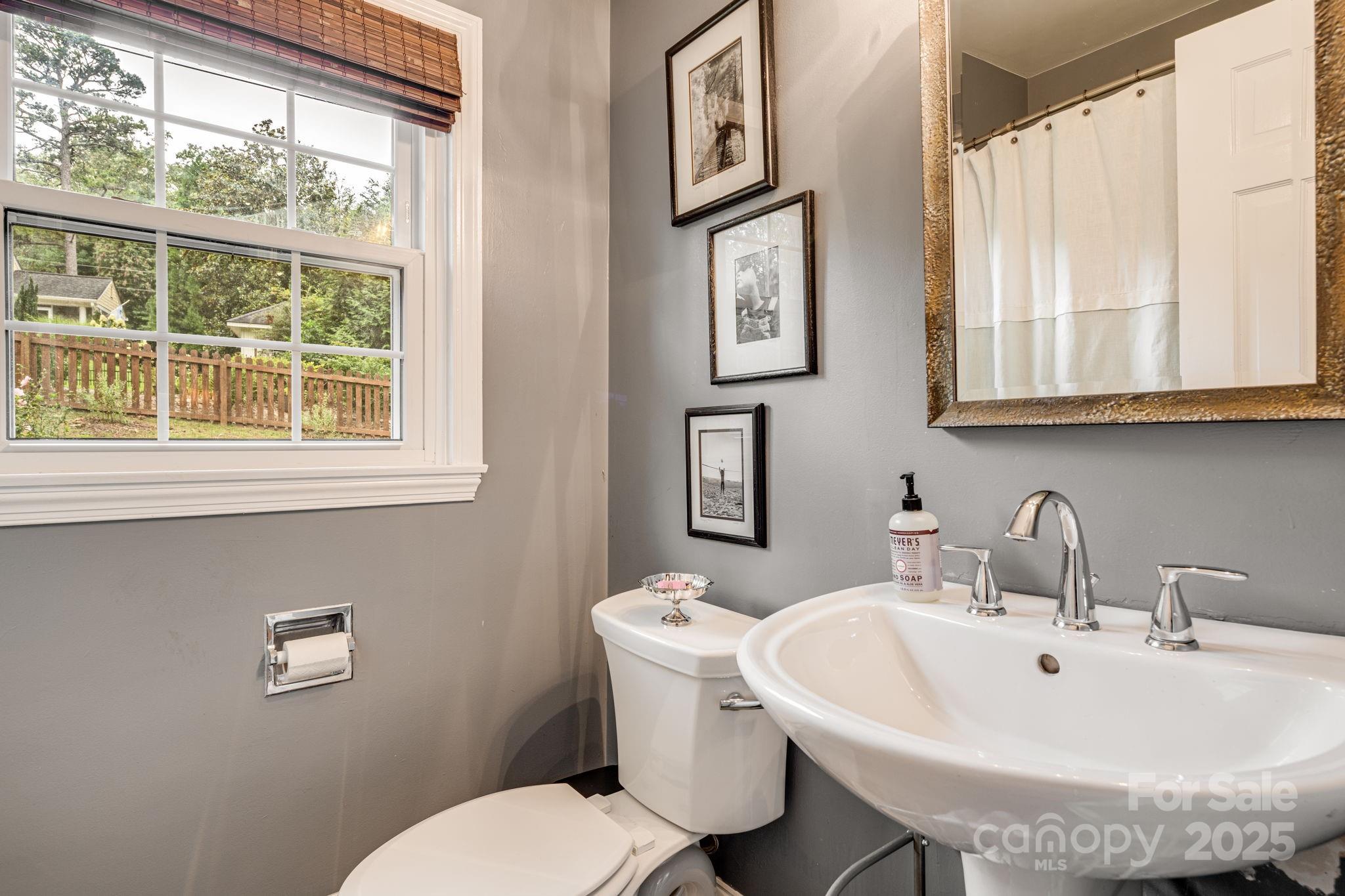 52 Shorewood Drive Asheville NC 28804