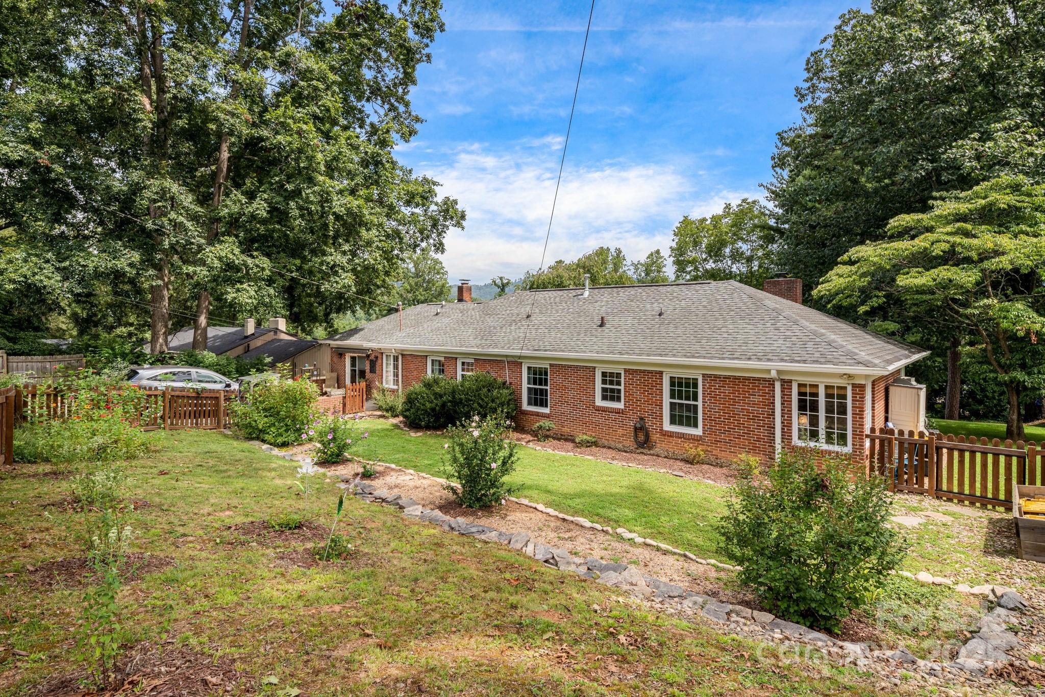 52 Shorewood Drive Asheville NC 28804