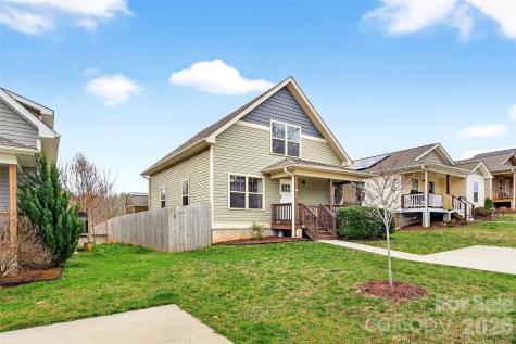 18 Yarrow Meadow Drive Weaverville NC 28787