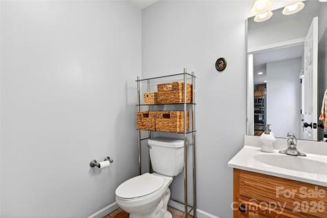 18 Yarrow Meadow Drive Weaverville NC 28787