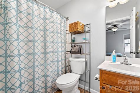 18 Yarrow Meadow Drive Weaverville NC 28787