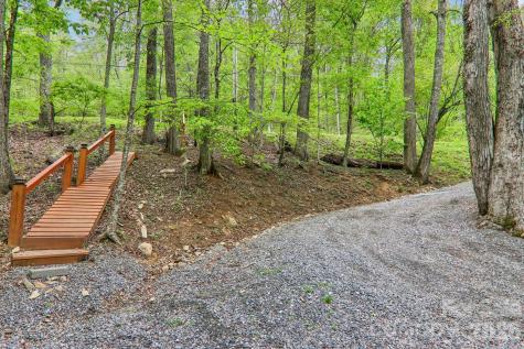 101 Oak Ridge Court Mars Hill NC 28754