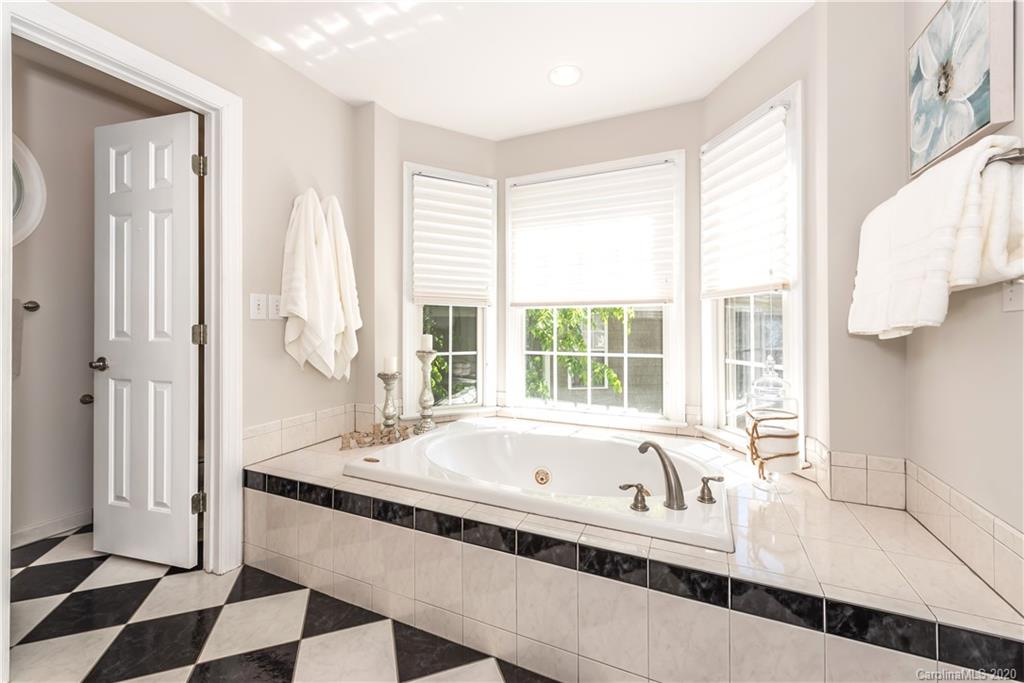 1315 Lilac Road Charlotte NC 28209