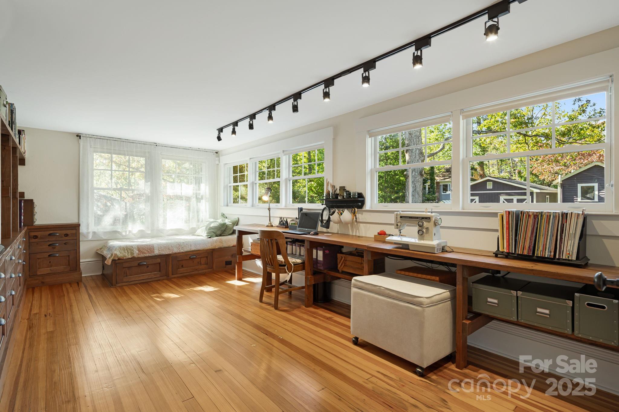 120 Flint Street Asheville NC 28801