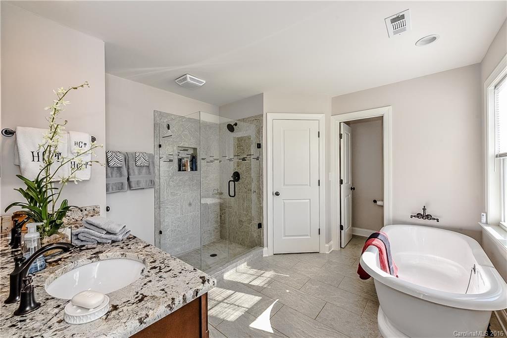 445 Melbourne Court Charlotte NC 28209