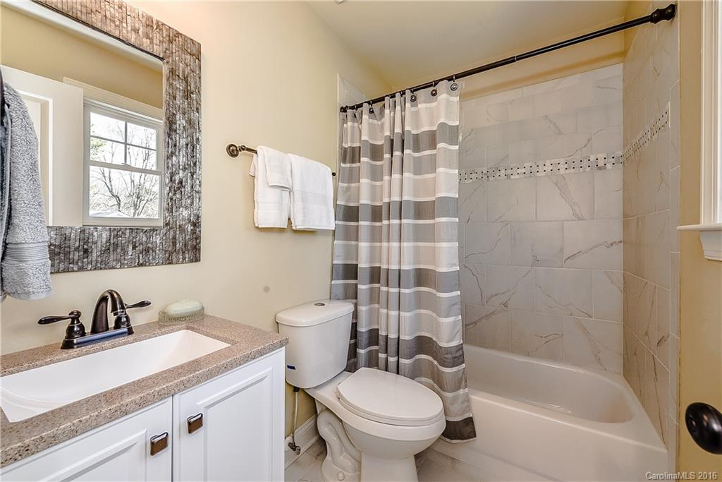 445 Melbourne Court Charlotte NC 28209