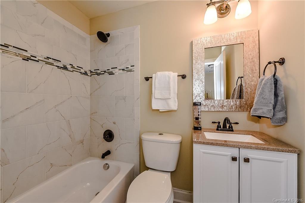 445 Melbourne Court Charlotte NC 28209