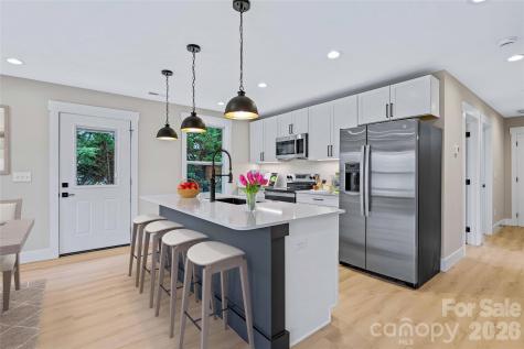 14 Knox Road Black Mountain NC 28711