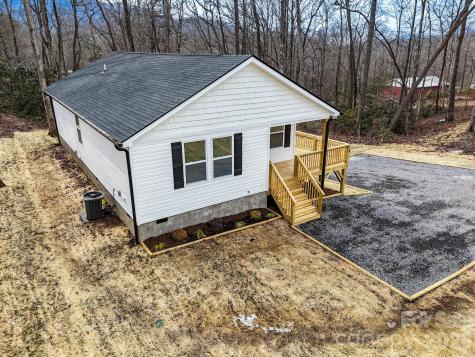 14 Knox Road Black Mountain NC 28711