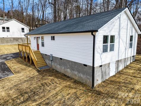 14 Knox Road Black Mountain NC 28711