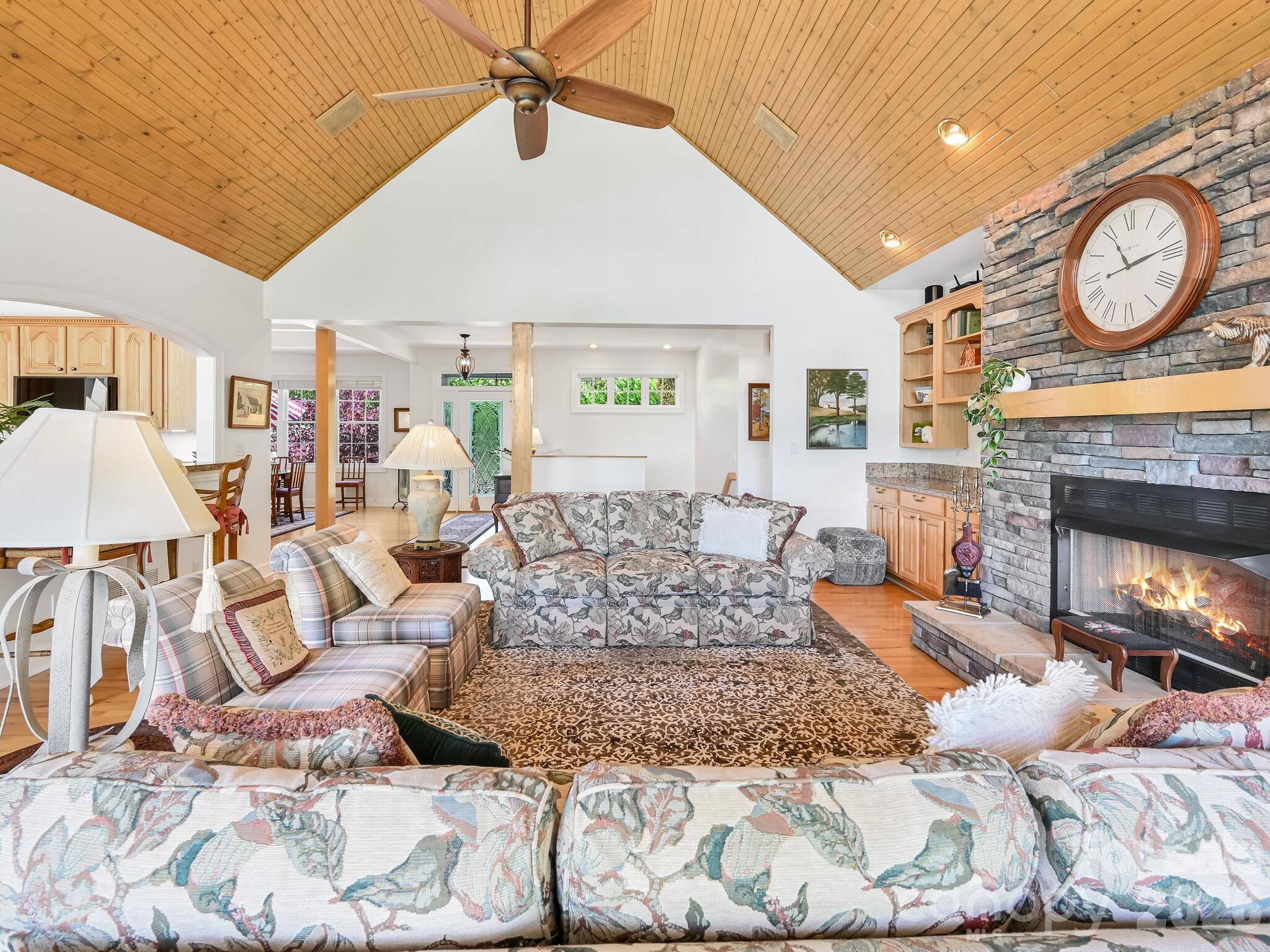105 Spring Path Hendersonville NC 28739