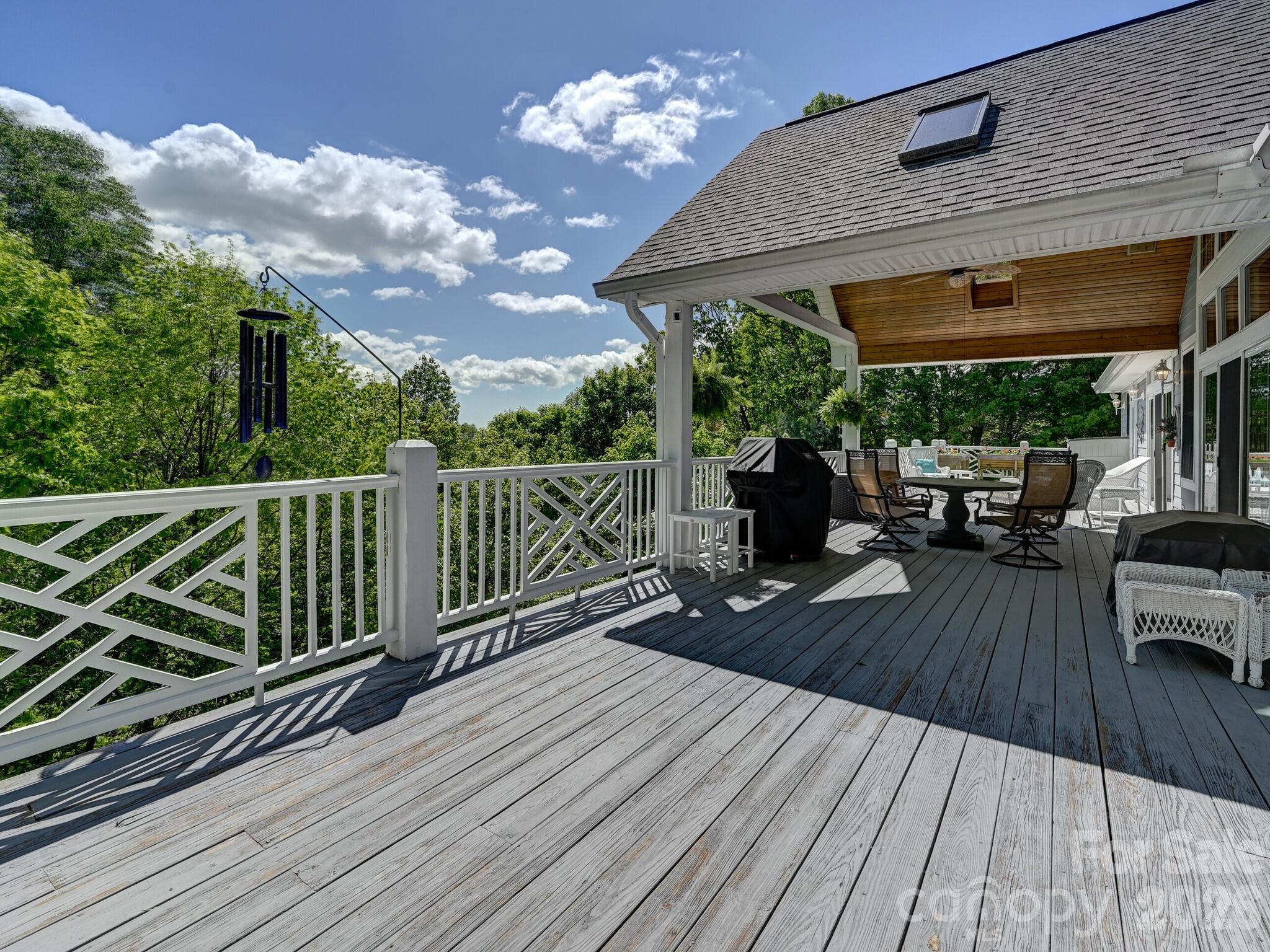 105 Spring Path Hendersonville NC 28739