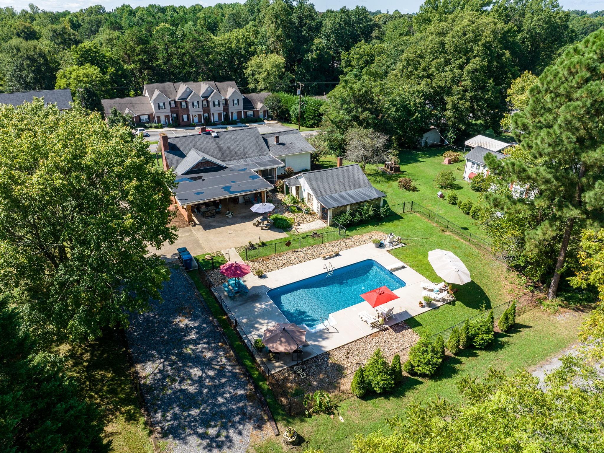 2225 15th Avenue NE Hickory NC 28601