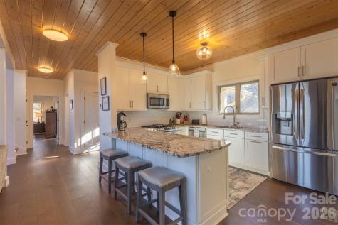 346 Birdymay Drive Tuckasegee NC 28783