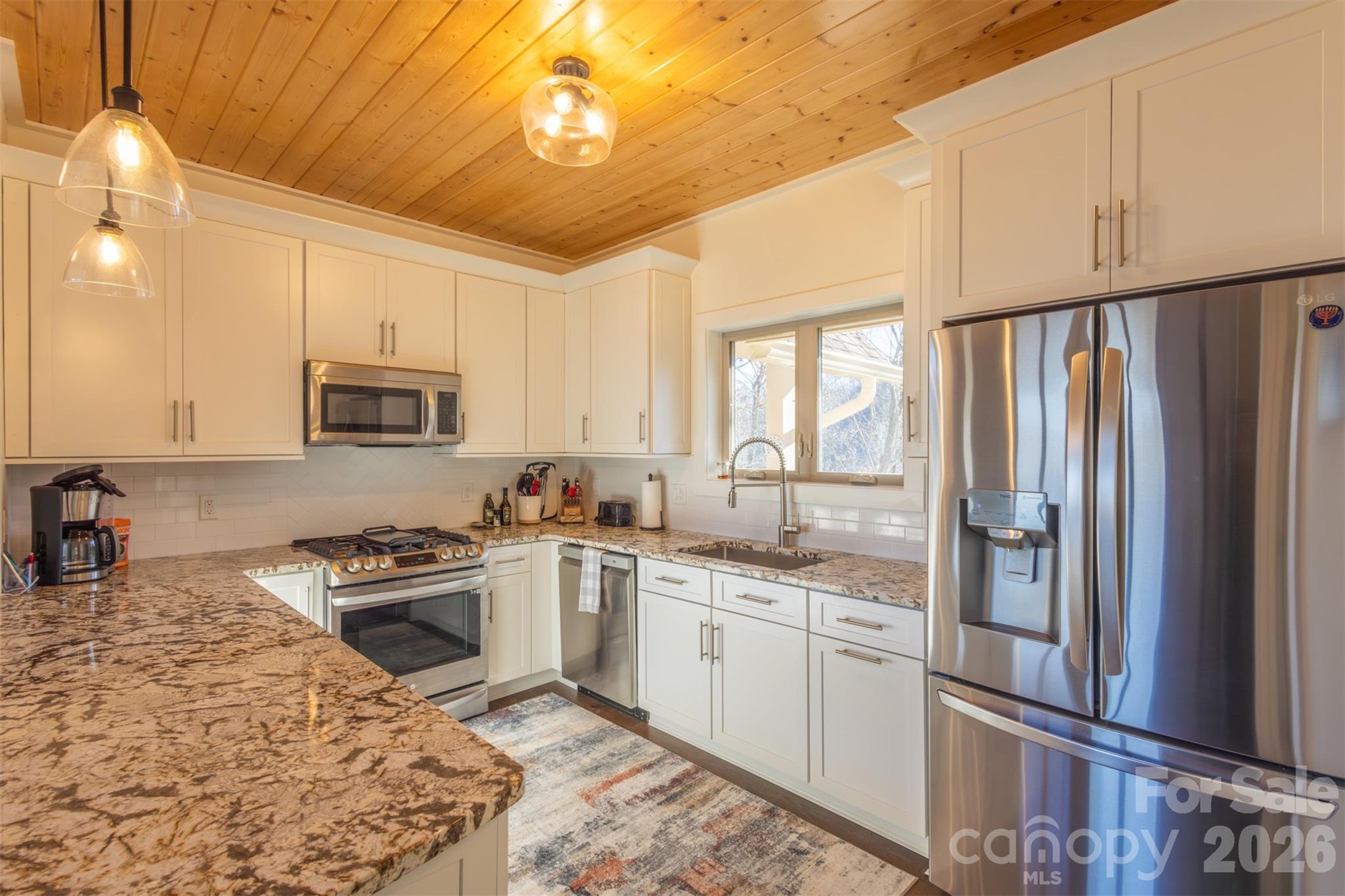 346 Birdymay Drive Tuckasegee NC 28783