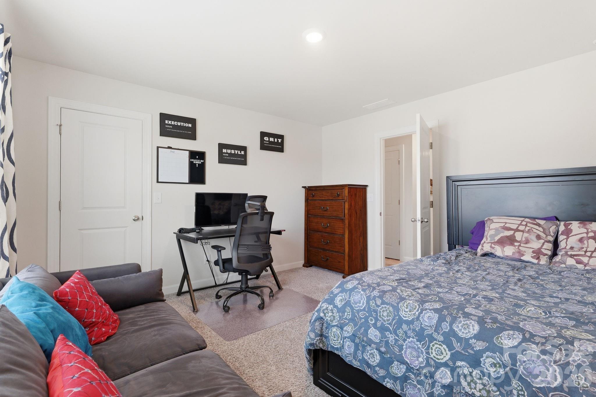 5012 Shadbush Road Charlotte NC 28215