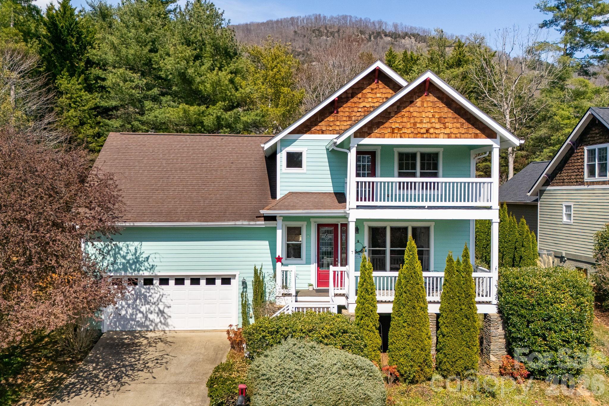 7 Oakhaven Terrace Asheville NC 28803