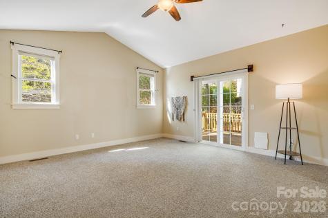 7 Oakhaven Terrace Asheville NC 28803