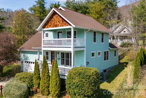 7 Oakhaven Terrace Asheville NC 28803