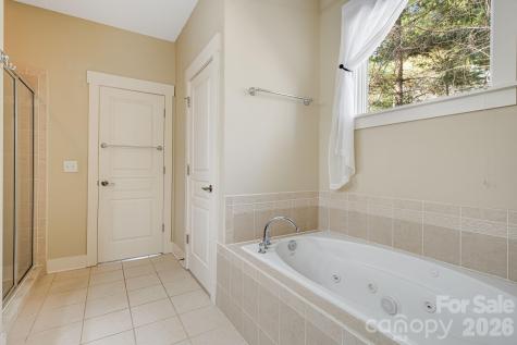 7 Oakhaven Terrace Asheville NC 28803