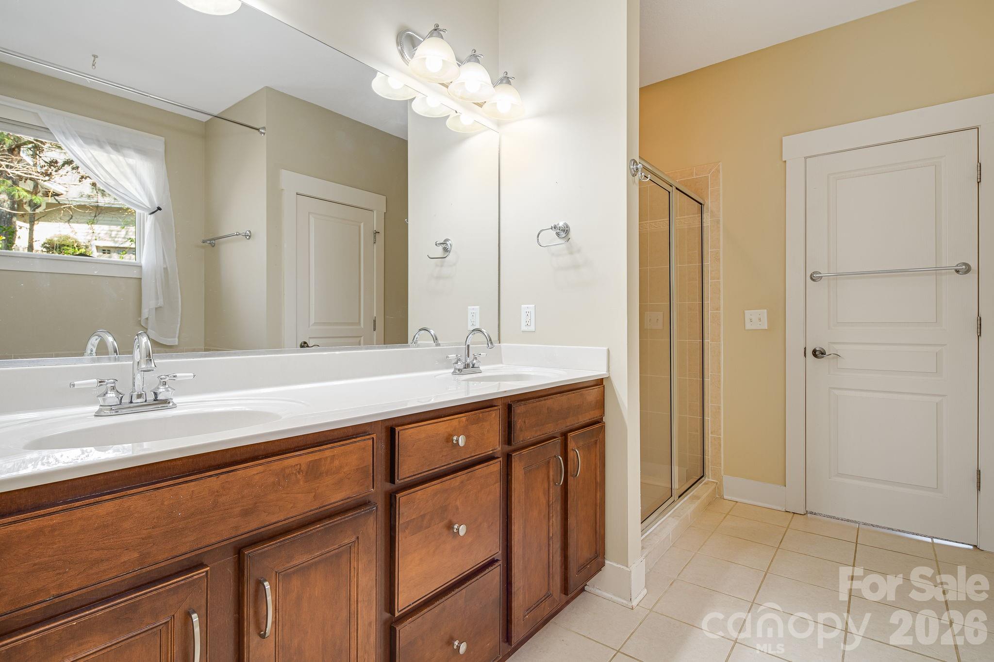 7 Oakhaven Terrace Asheville NC 28803