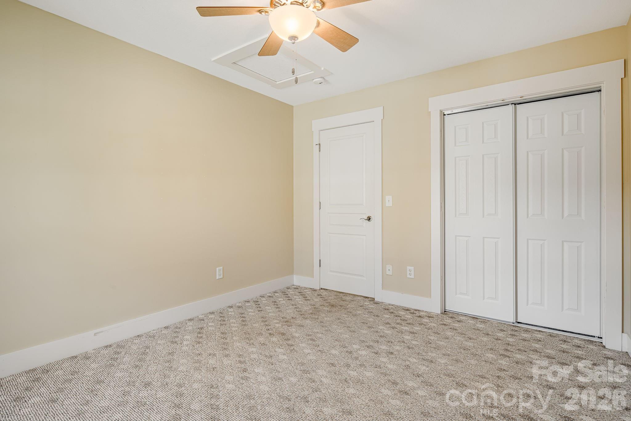 7 Oakhaven Terrace Asheville NC 28803