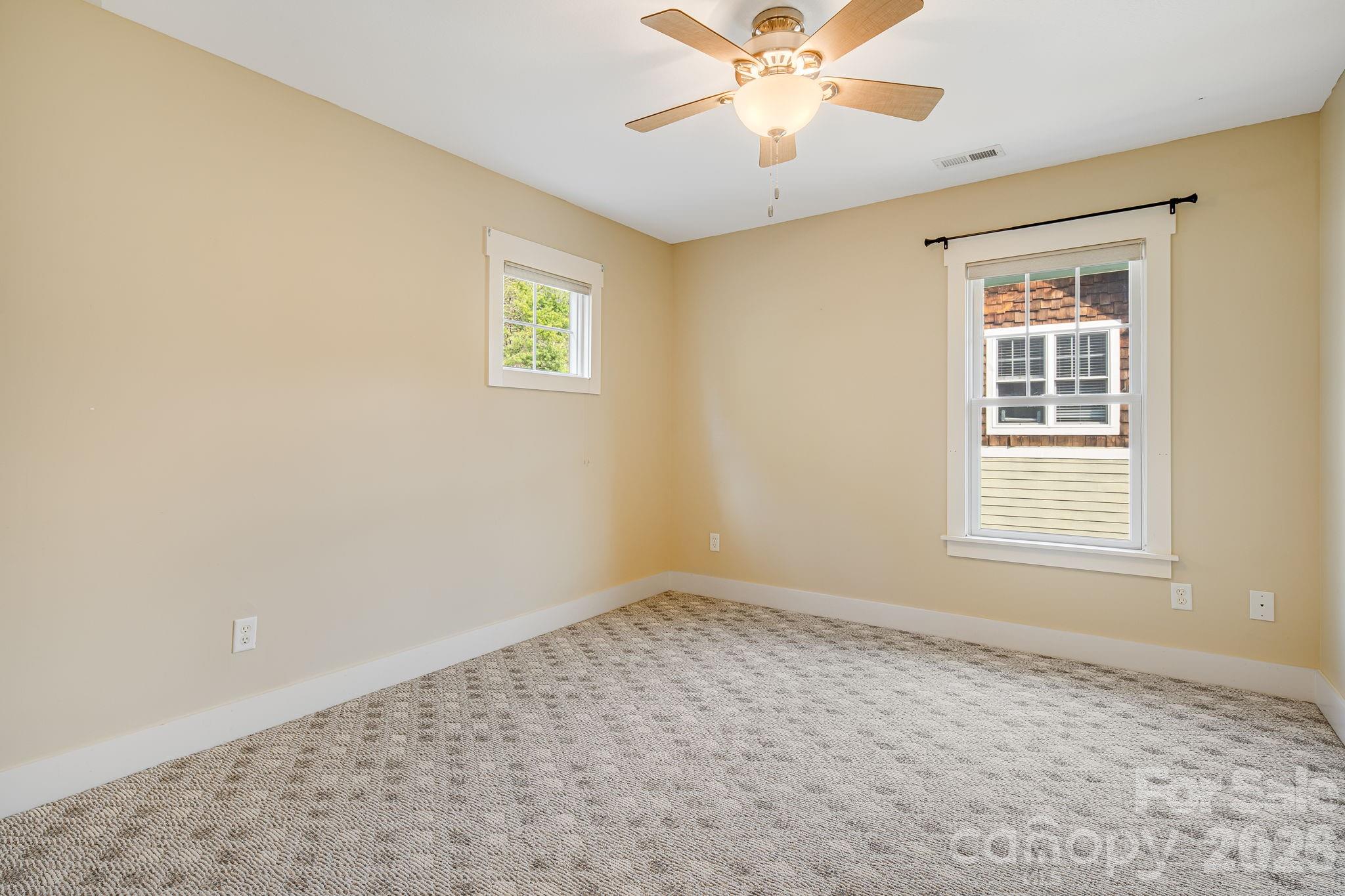 7 Oakhaven Terrace Asheville NC 28803