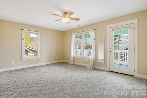7 Oakhaven Terrace Asheville NC 28803