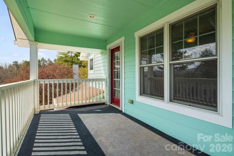 7 Oakhaven Terrace Asheville NC 28803