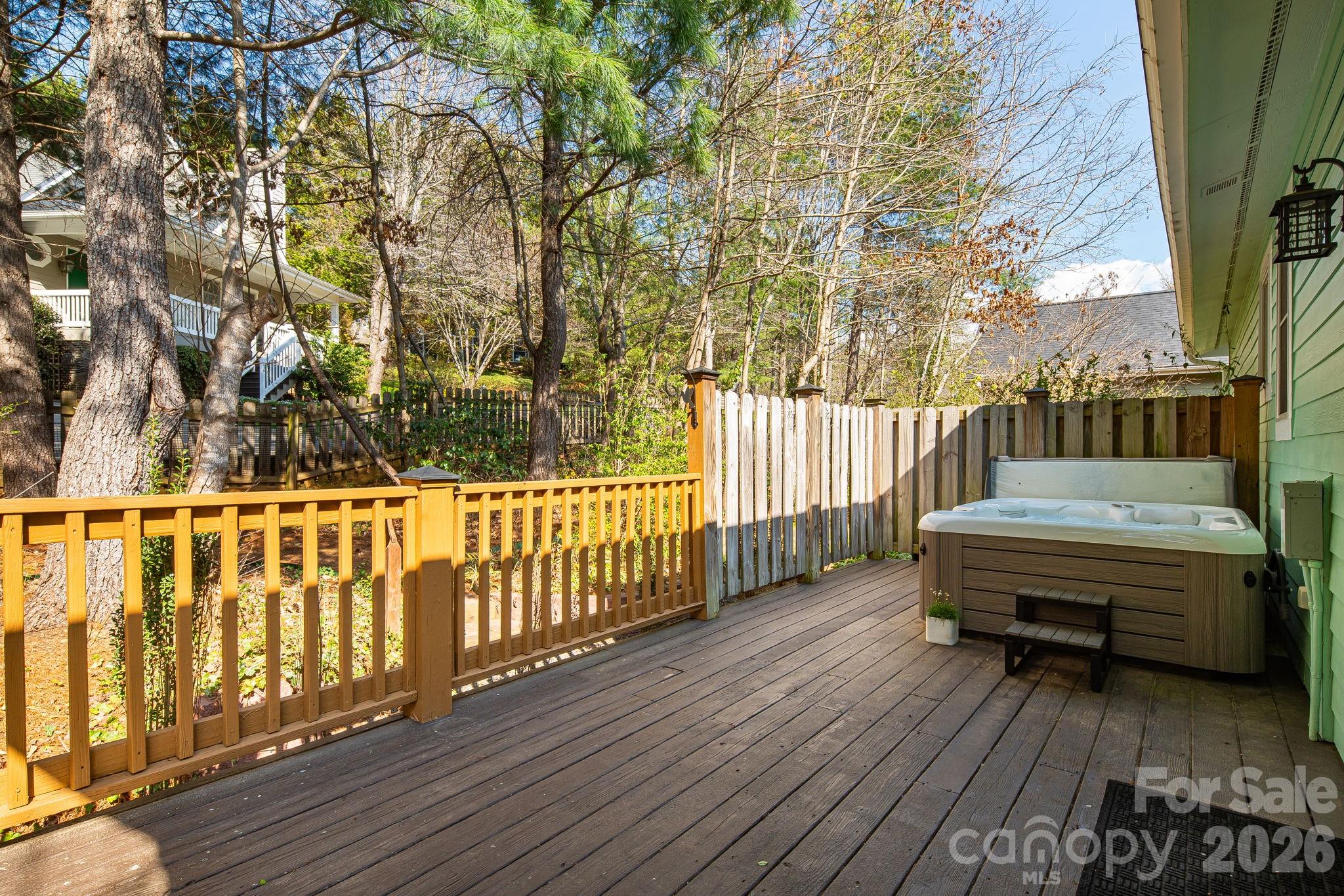 7 Oakhaven Terrace Asheville NC 28803
