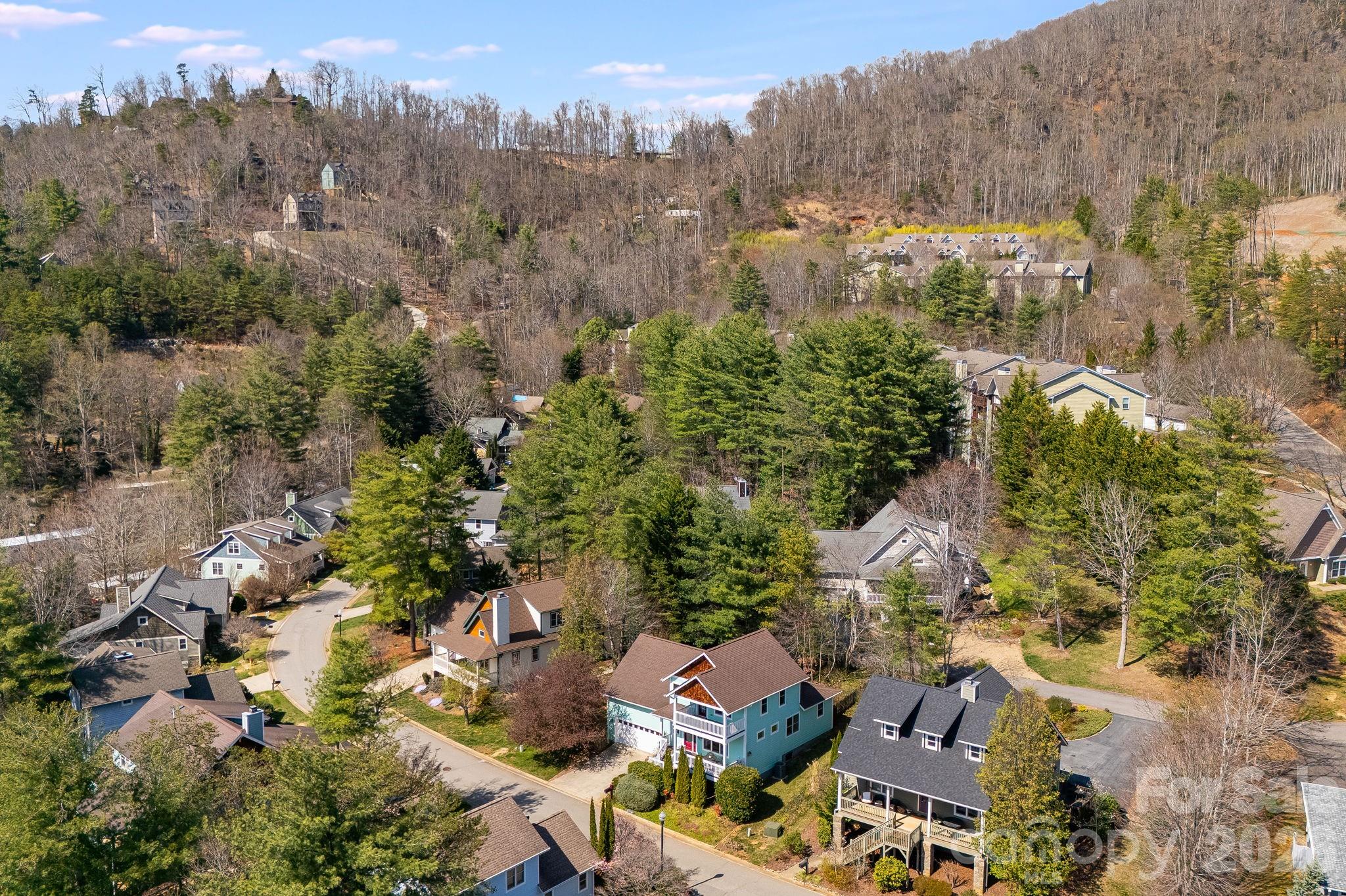 7 Oakhaven Terrace Asheville NC 28803