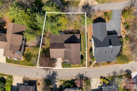 7 Oakhaven Terrace Asheville NC 28803