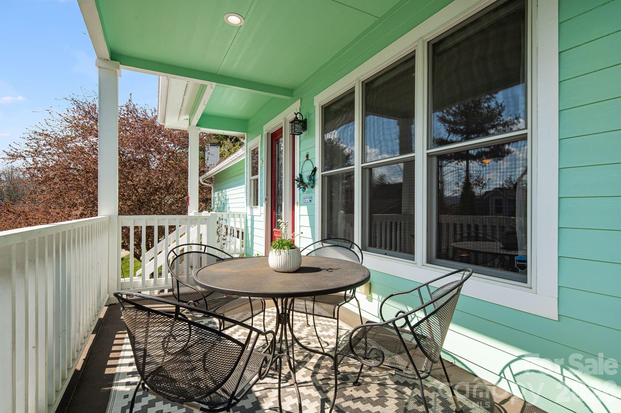 7 Oakhaven Terrace Asheville NC 28803