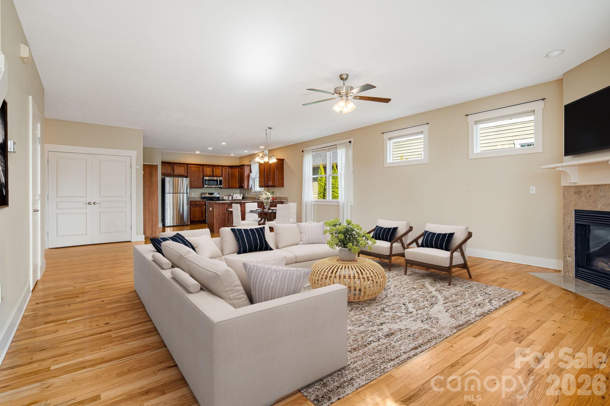 7 Oakhaven Terrace Asheville NC 28803