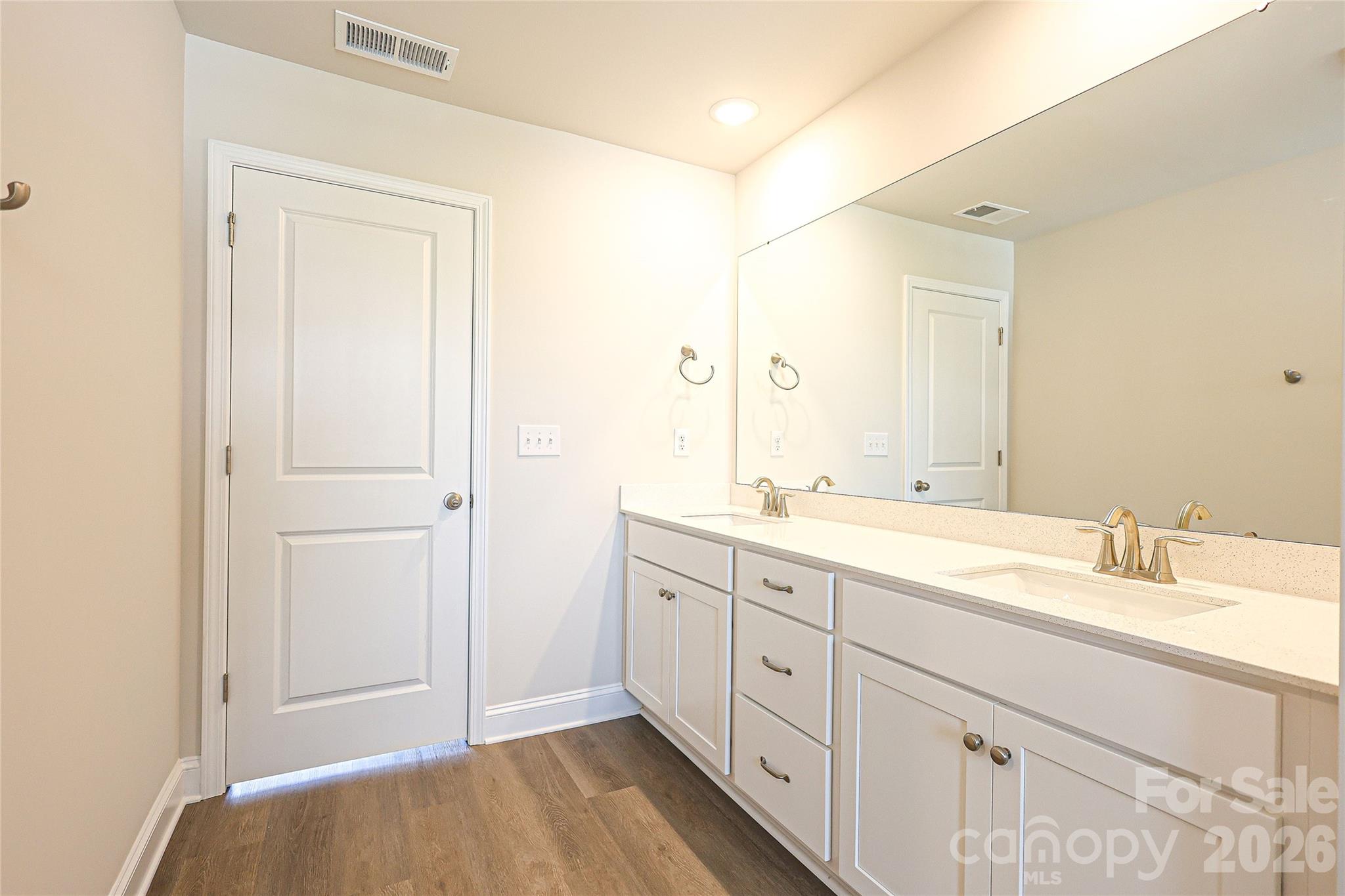5003 Twin River Drive Denver NC 28037