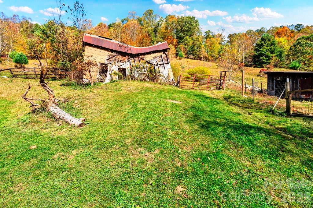 1068 Laurel Branch Road Vilas NC 28692