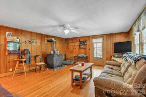 1068 Laurel Branch Road Vilas NC 28692