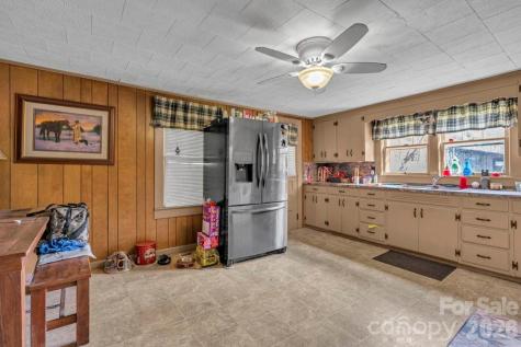 1068 Laurel Branch Road Vilas NC 28692
