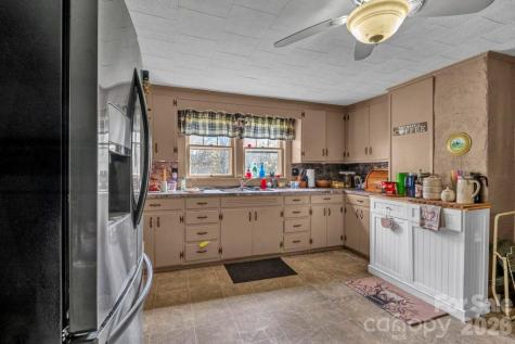 1068 Laurel Branch Road Vilas NC 28692